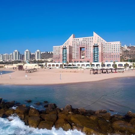 Almog Beach Apt Hotel מלון דירות אלמוג ביץ' ハイファ エクステリア 写真
