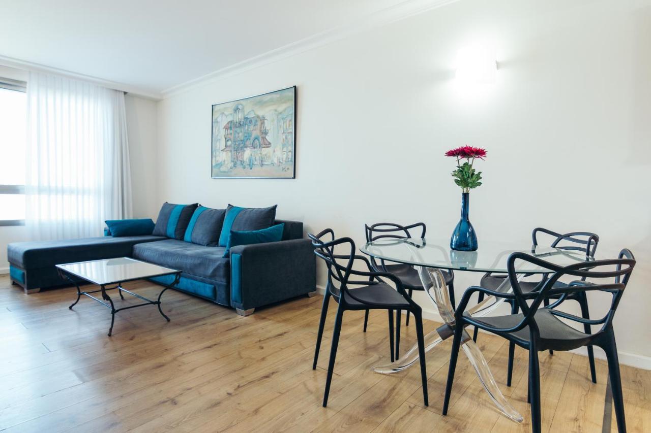 Almog Beach Apt Hotel מלון דירות אלמוג ביץ' ハイファ エクステリア 写真
