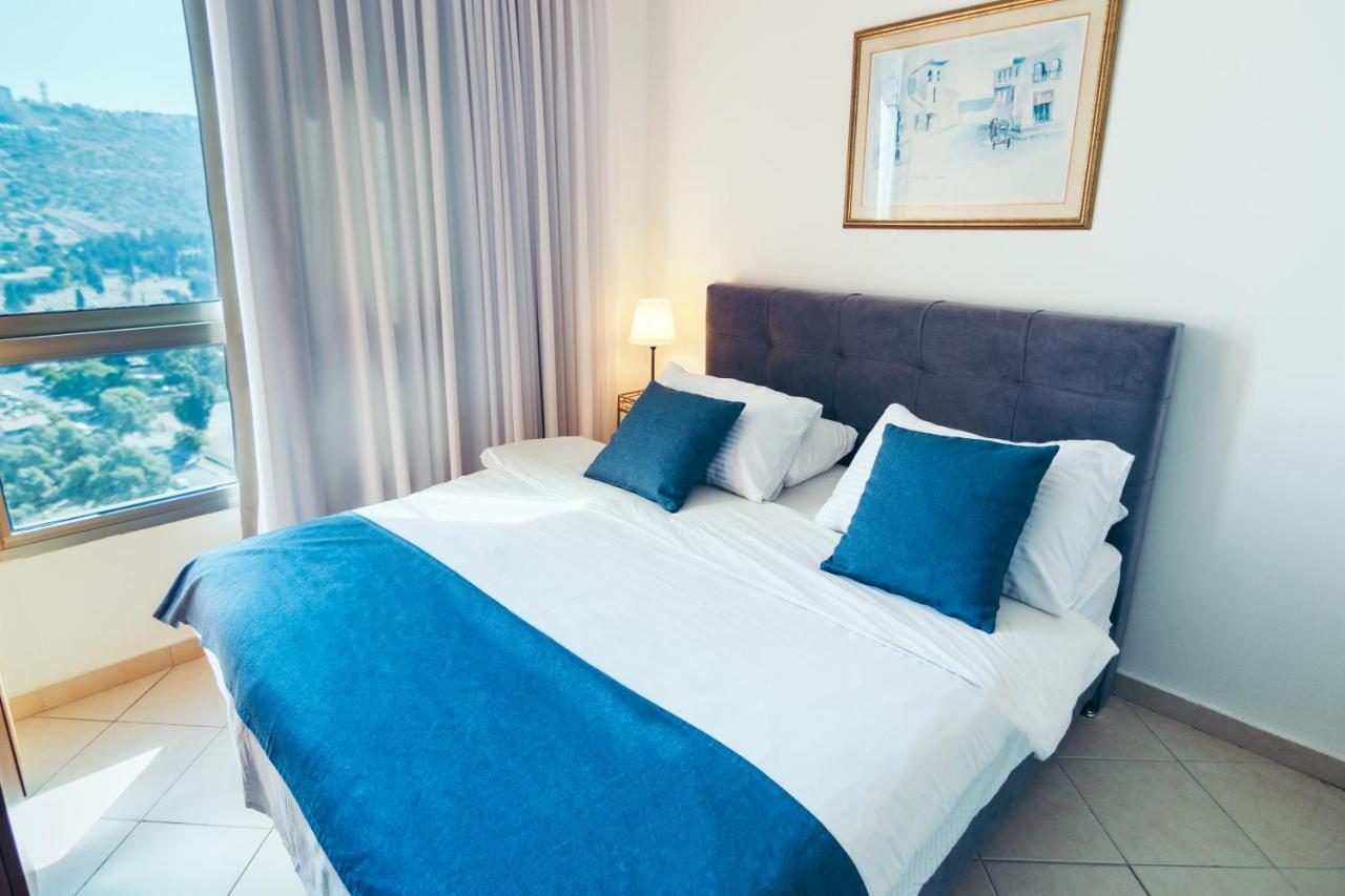 Almog Beach Apt Hotel מלון דירות אלמוג ביץ' ハイファ エクステリア 写真