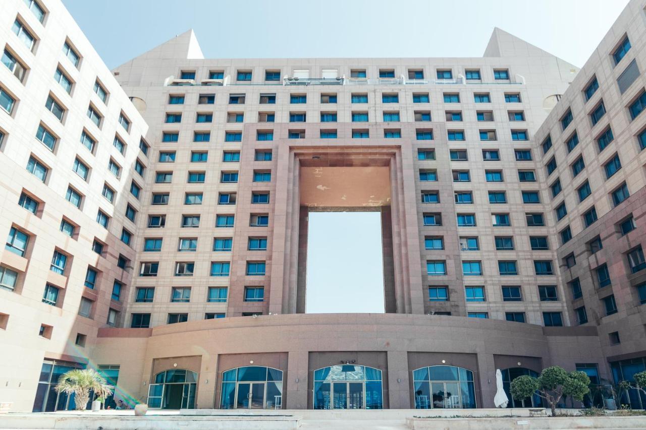 Almog Beach Apt Hotel מלון דירות אלמוג ביץ' ハイファ エクステリア 写真
